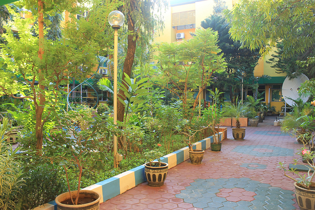 TAMAN-TENGAH