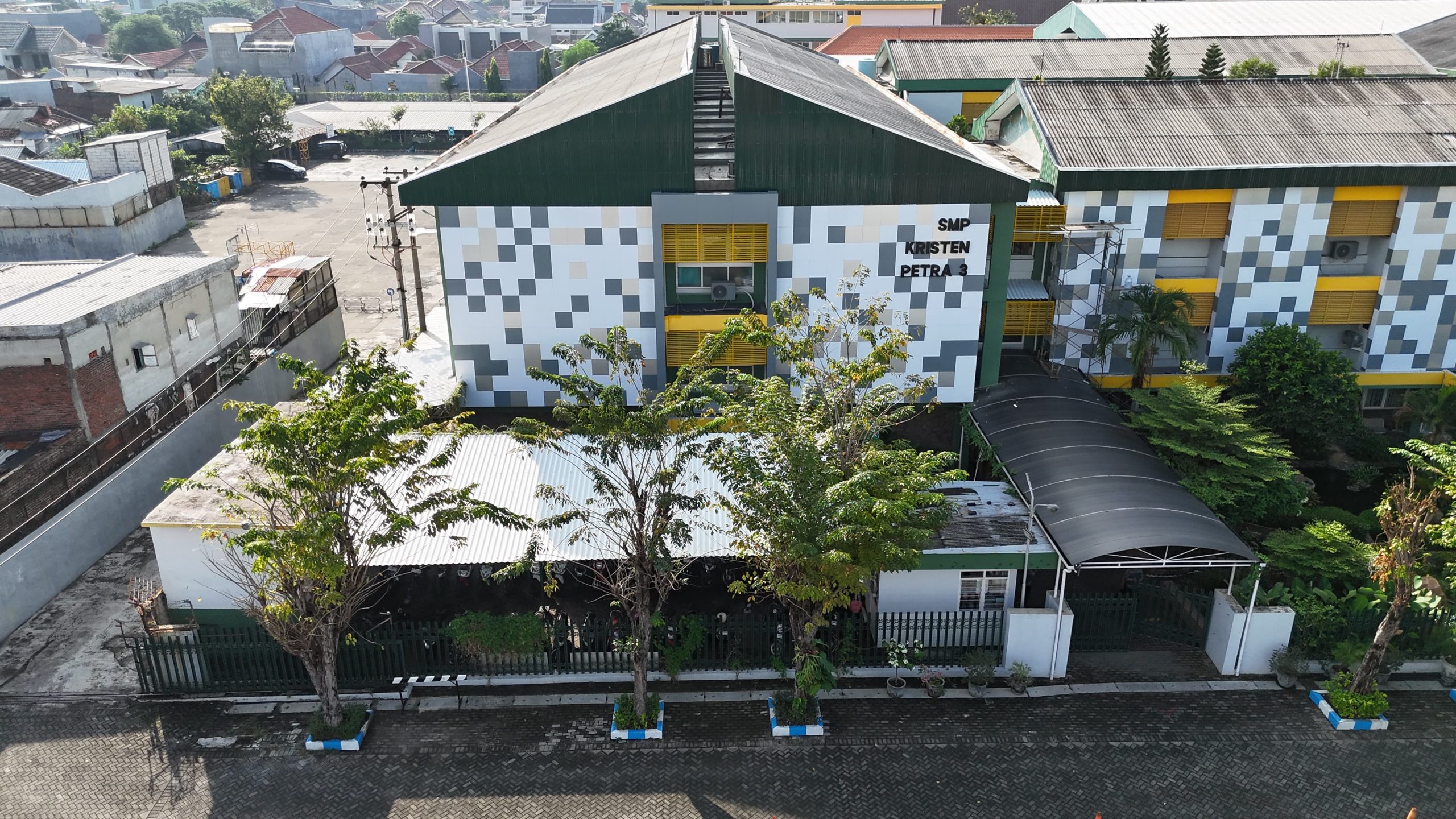 Gedung Sekolah (3)